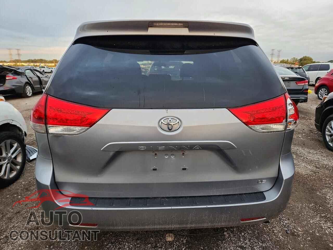 TOYOTA SIENNA 2012 - 5TDKA3DC6CS015745