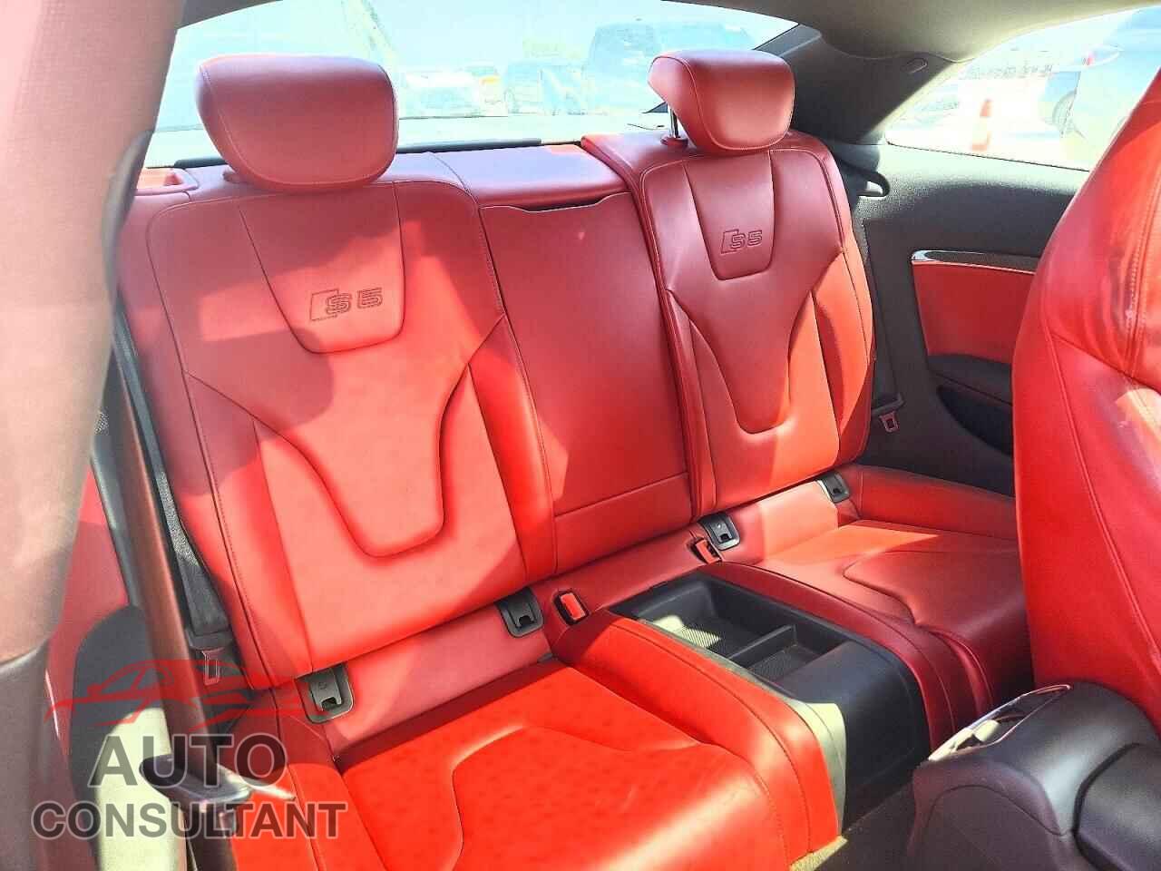 AUDI S5/RS5 2012 - WAUCVAFR5CA006141