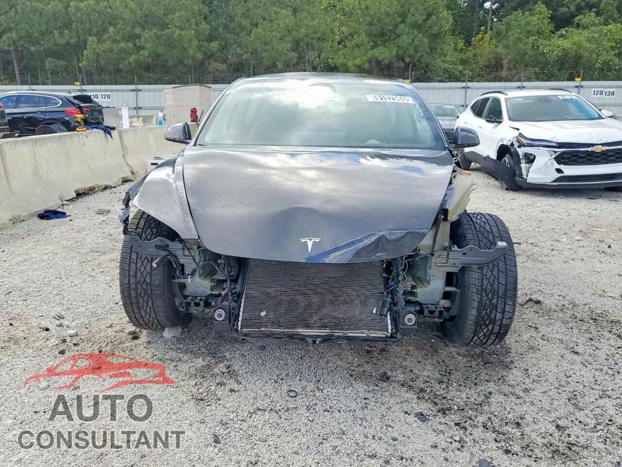 TESLA MODEL 3 2024 - 5YJ3E1EB5RF734498