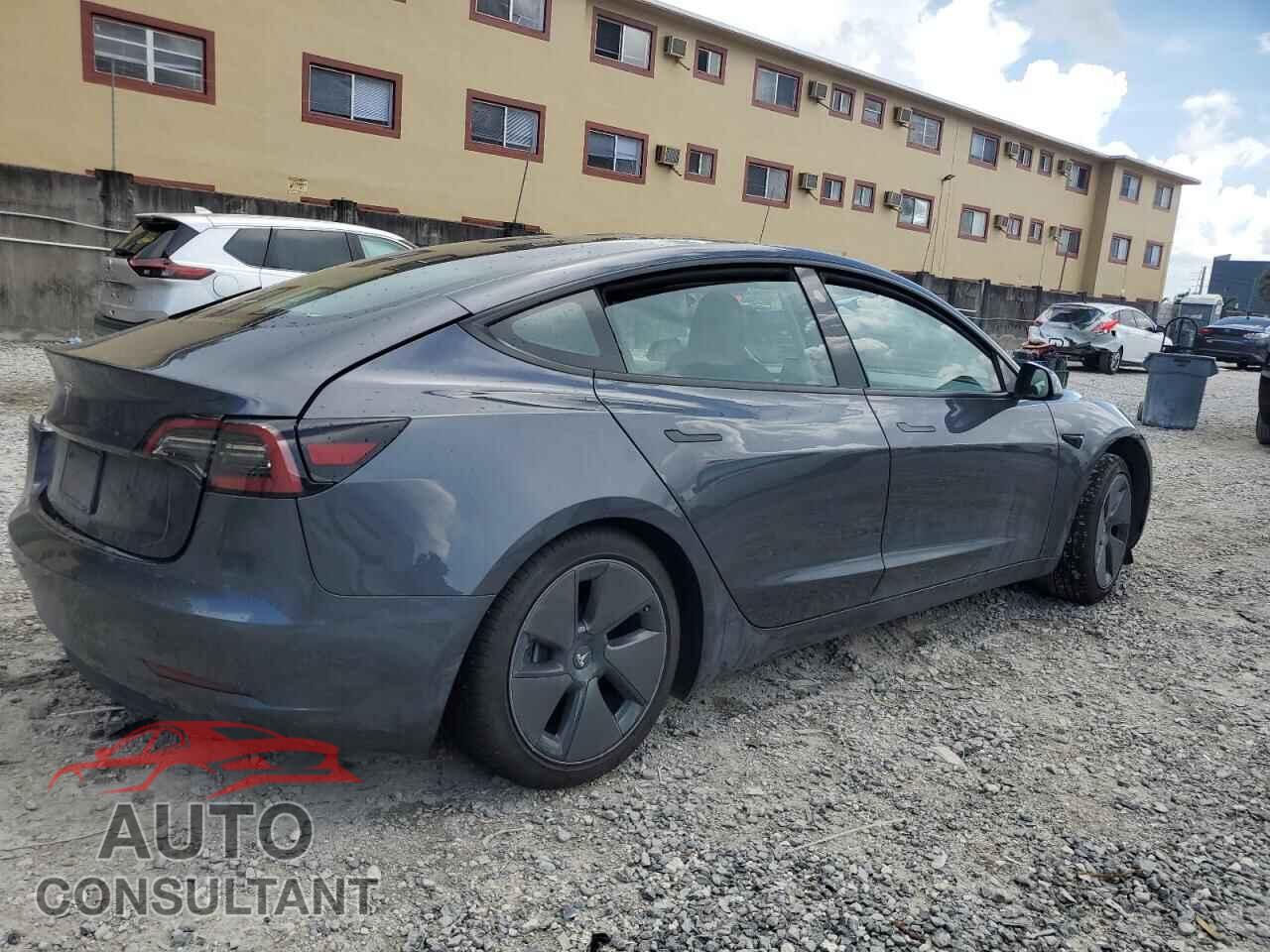 TESLA MODEL 3 2023 - 5YJ3E1EAXPF676795