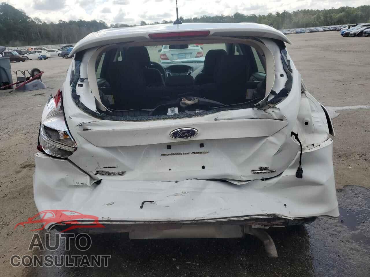 FORD FOCUS 2014 - 1FADP3K27EL217537