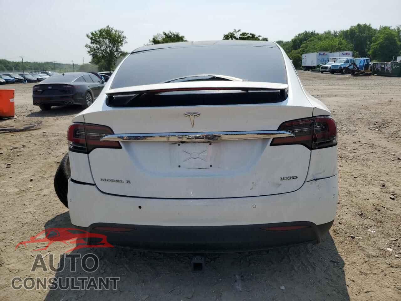 TESLA MODEL X 2017 - 5YJXCBE27HF055831