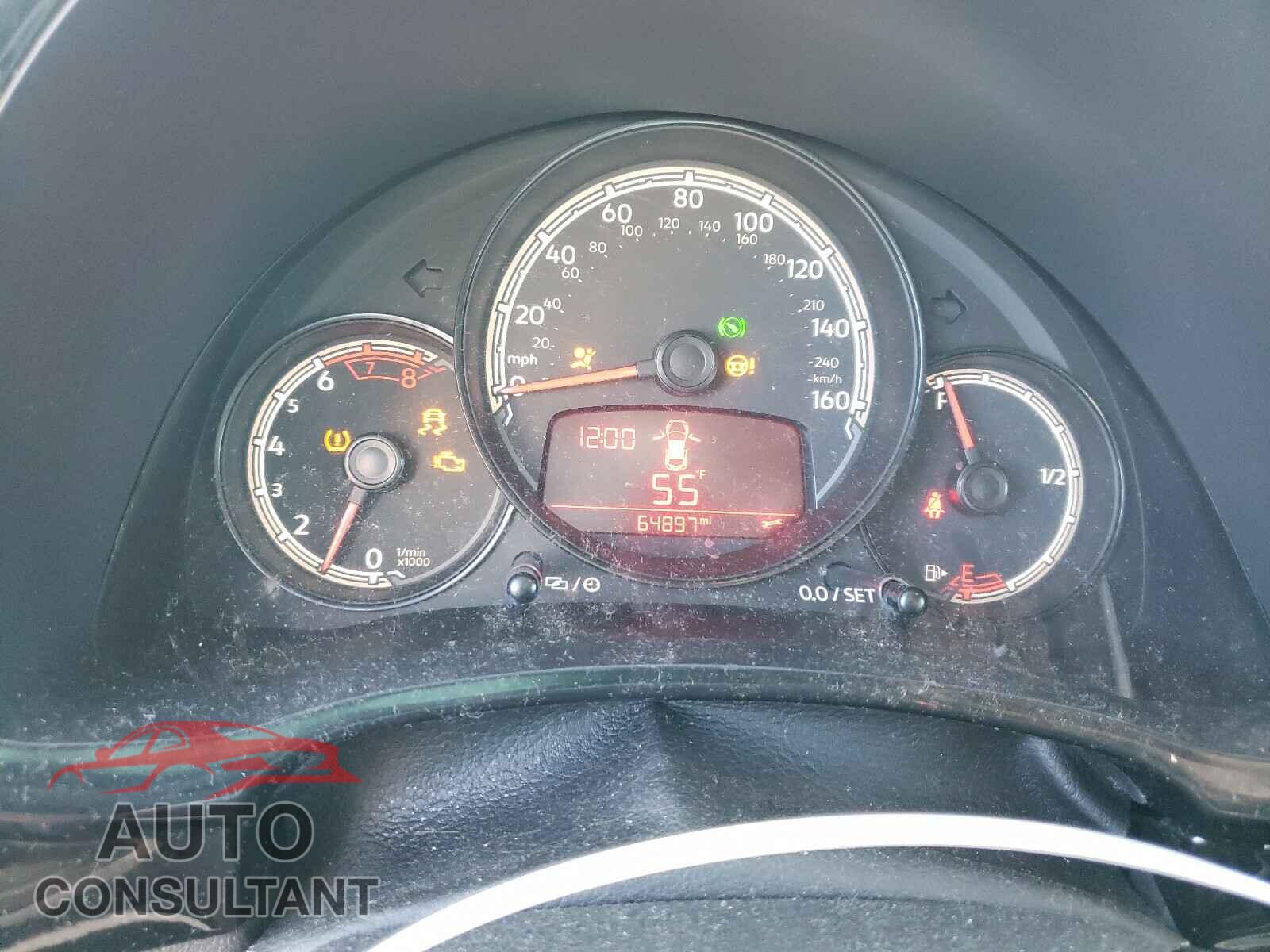 VOLKSWAGEN BEETLE 2017 - 3VWF17AT5HM627503