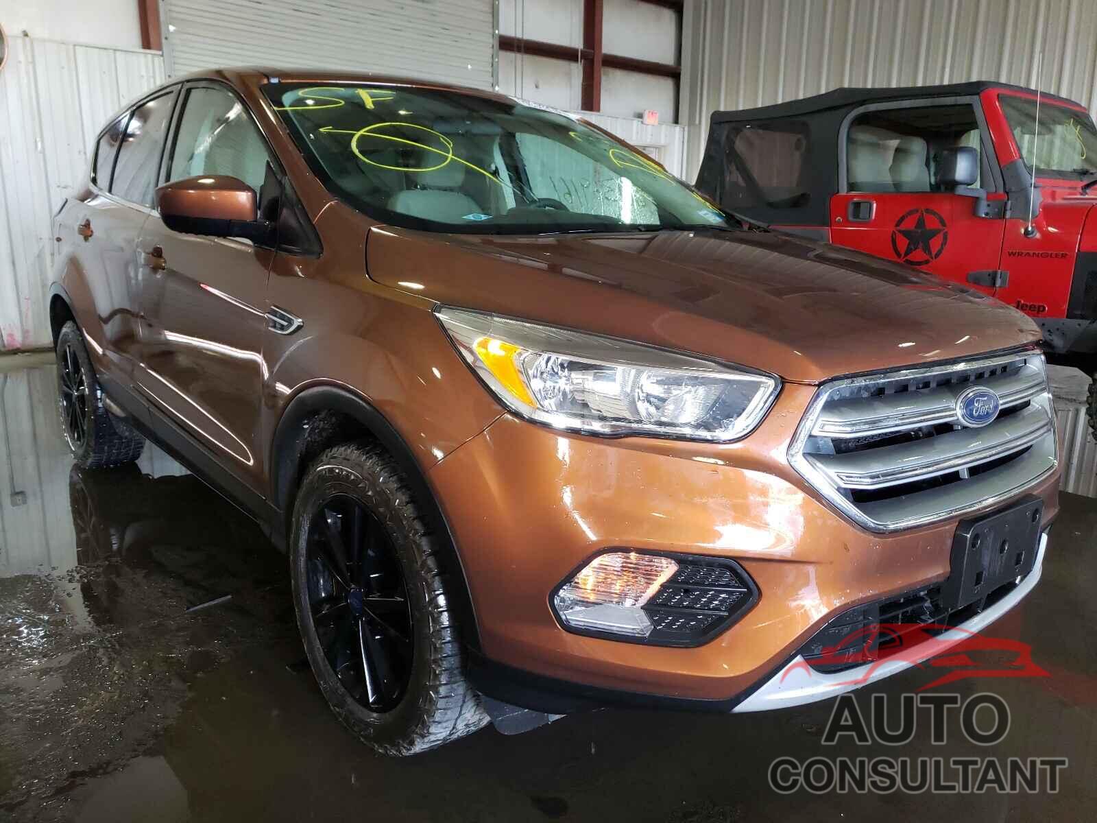 FORD ESCAPE 2017 - 1FMCU9G91HUE28606