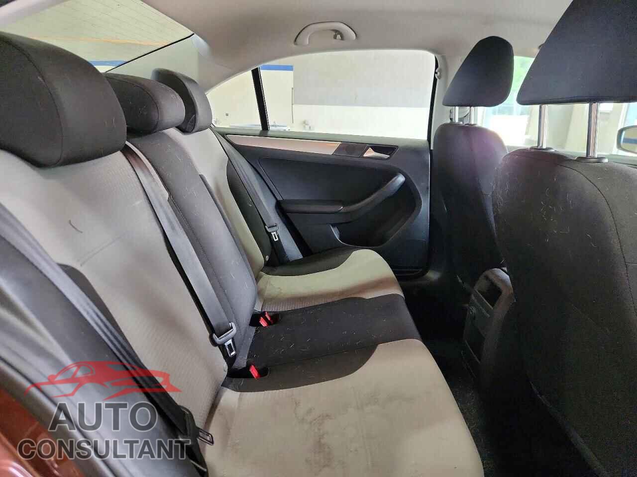 VOLKSWAGEN JETTA 2017 - 3VW2B7AJ2HM390561