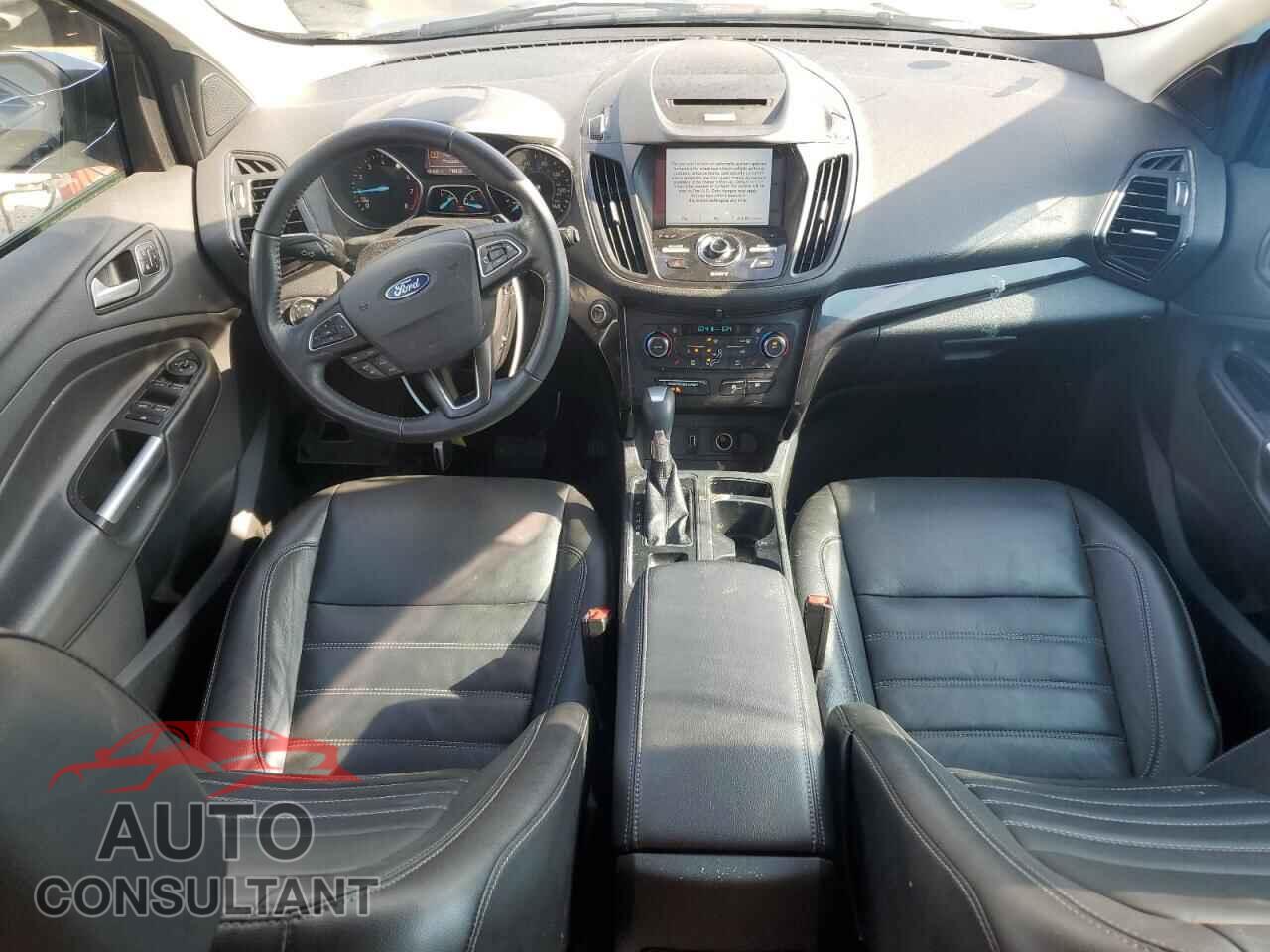 FORD ESCAPE 2017 - 1FMCU9JD2HUD11548