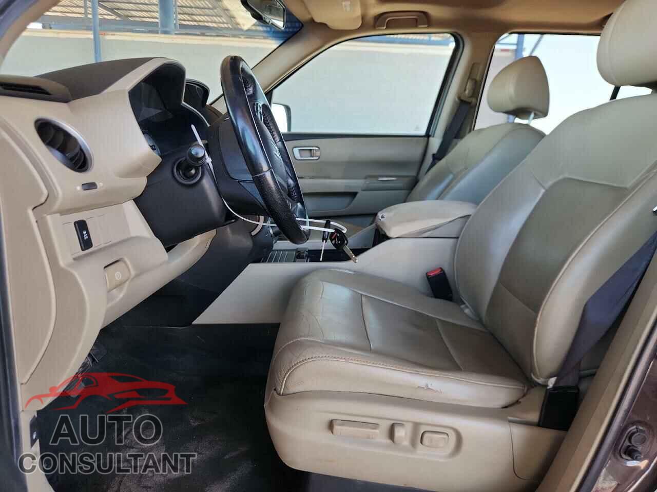 HONDA PILOT 2012 - 5FNYF4H67CB010077