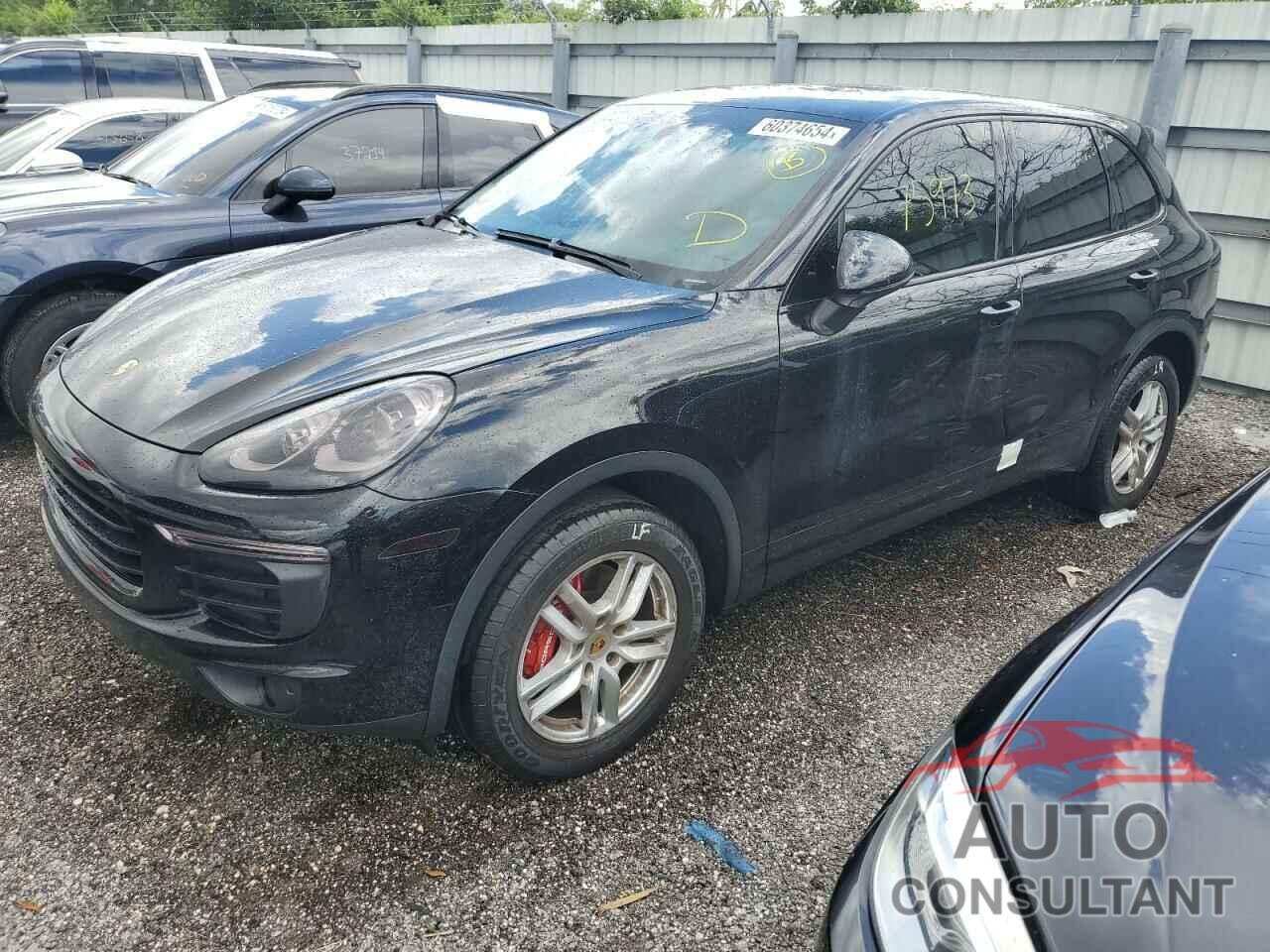 PORSCHE CAYENNE 2016 - WP1AA2A21GKA08943