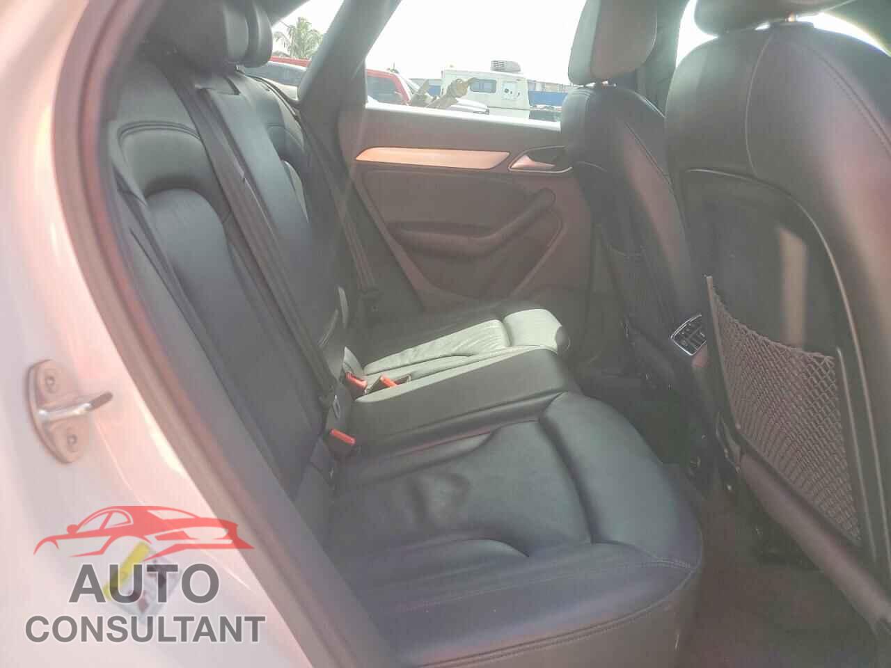 AUDI Q3 2018 - WA1BCCFS2JR034023