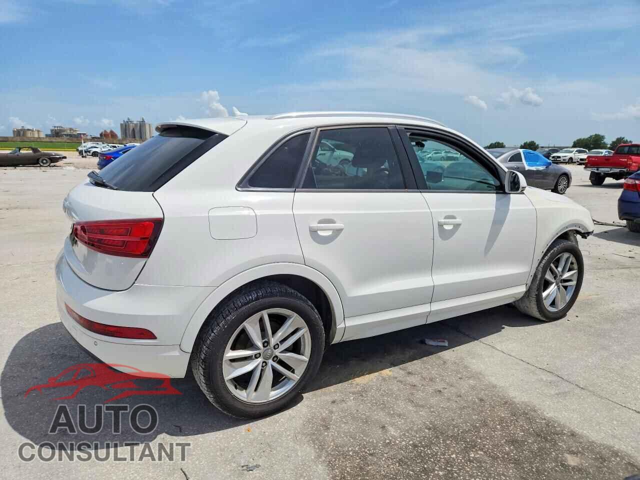 AUDI Q3 2017 - WA1ECCFS2HR013762