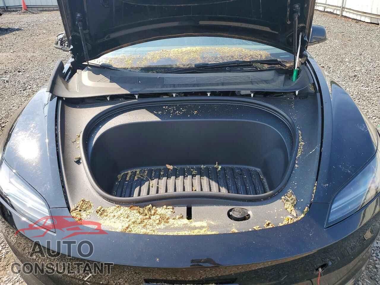 TESLA MODEL 3 2024 - 5YJ3E1EB8RF836779