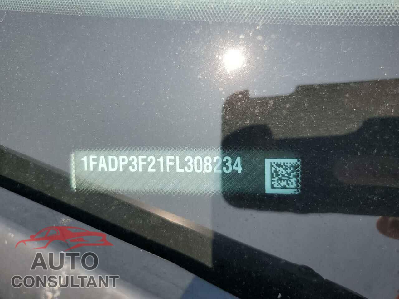 FORD FOCUS 2015 - 1FADP3F21FL308234