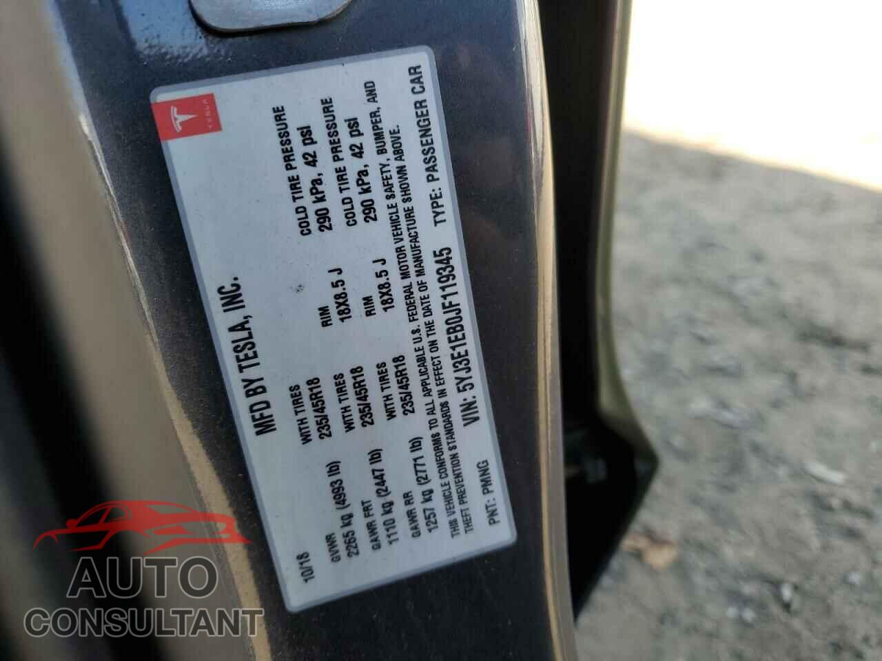 TESLA MODEL 3 2018 - 5YJ3E1EB0JF119345