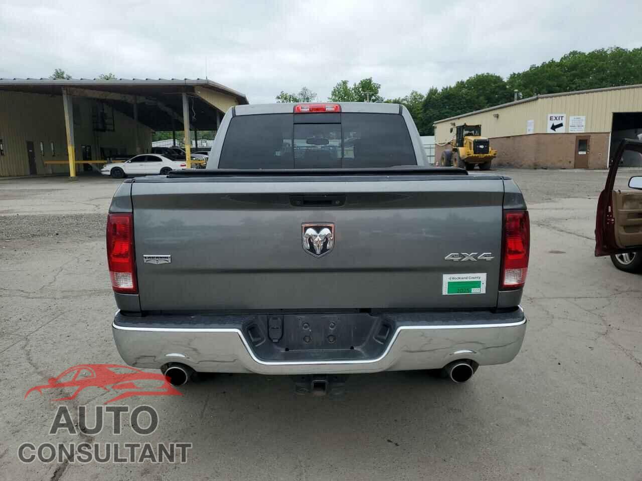 DODGE RAM 1500 2012 - 1C6RD7NT6CS187333