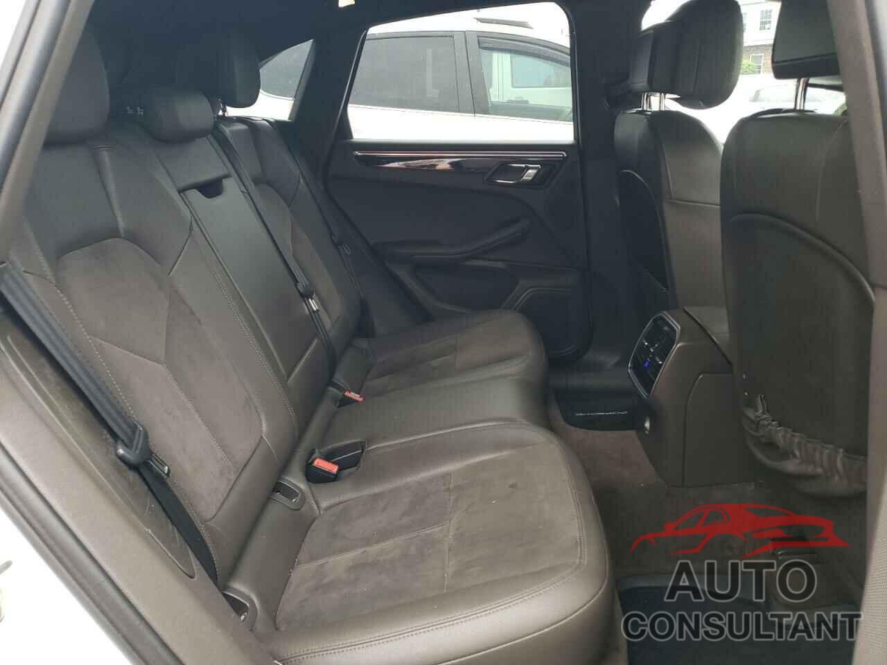 PORSCHE MACAN 2016 - WP1AB2A52GLB49702