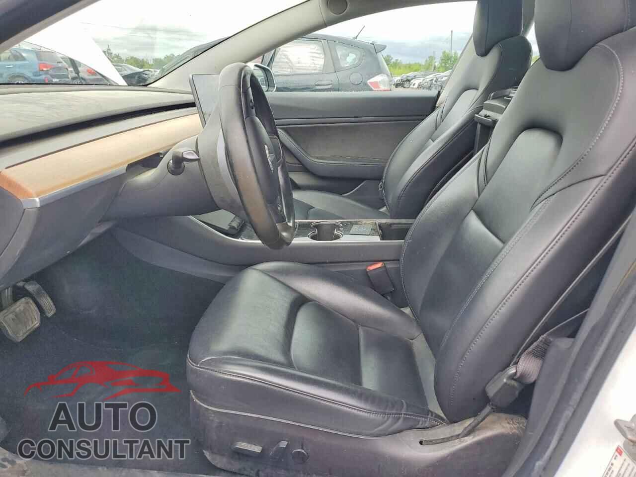 TESLA MODEL 3 2018 - 5YJ3E1EA1JF027975