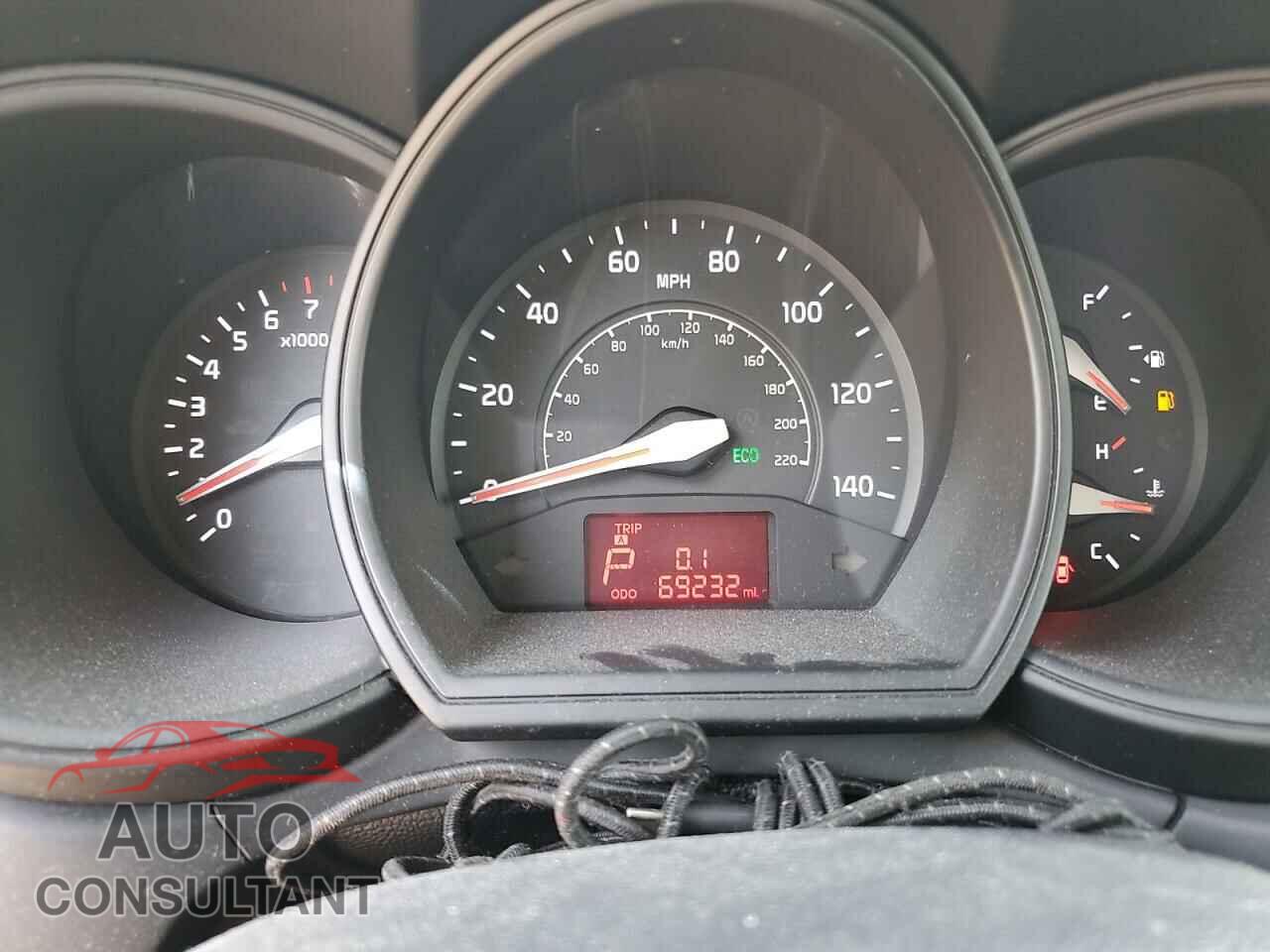 KIA RIO 2014 - KNADM5A32E6410392