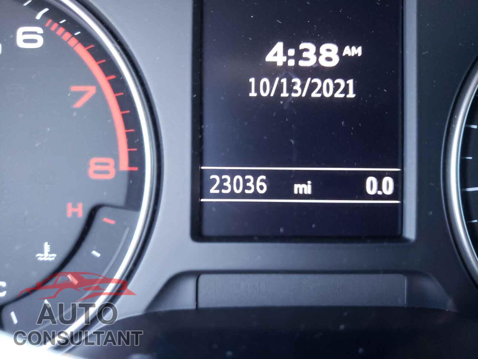 AUDI A3 2018 - WAUB8HFF4J1038027