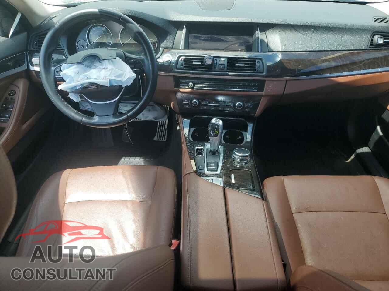 BMW 5 SERIES 2015 - WBA5A5C5XFD524617