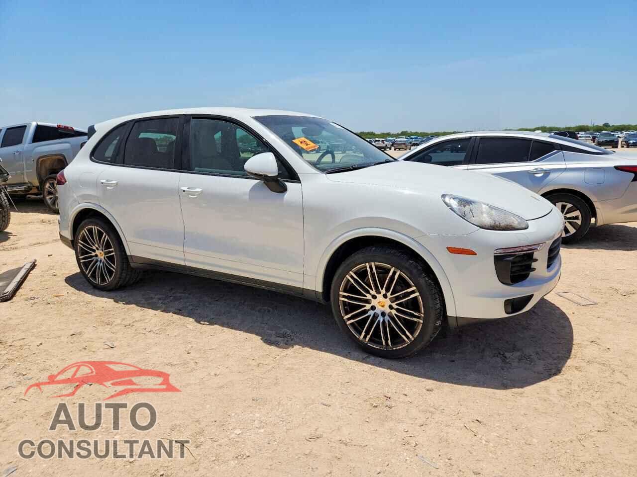 PORSCHE CAYENNE 2017 - WP1AA2A23HKA82320