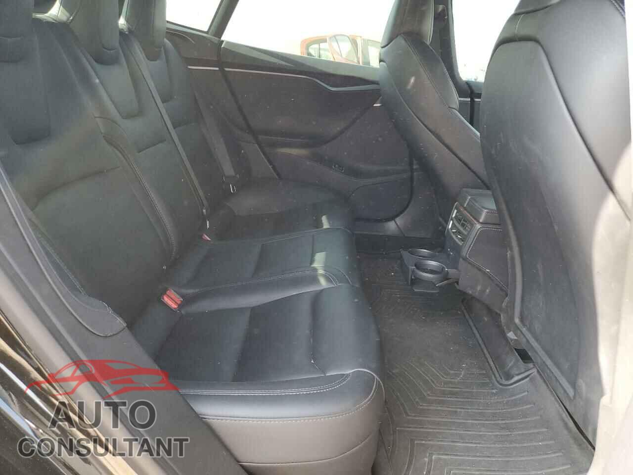 TESLA MODEL S 2021 - 5YJSA1E2XMF426999