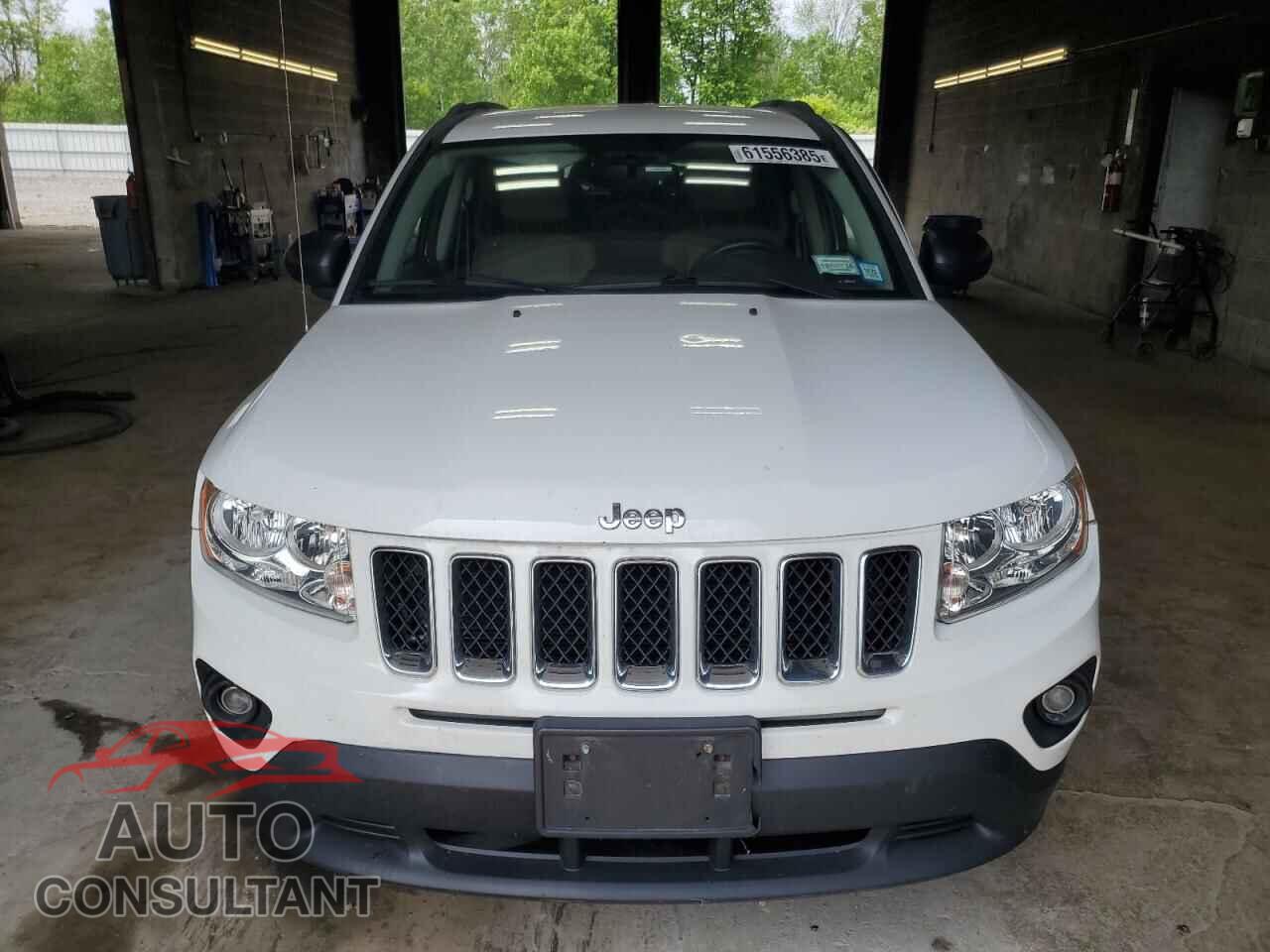 JEEP COMPASS 2011 - 1J4NF1FB3BD282529