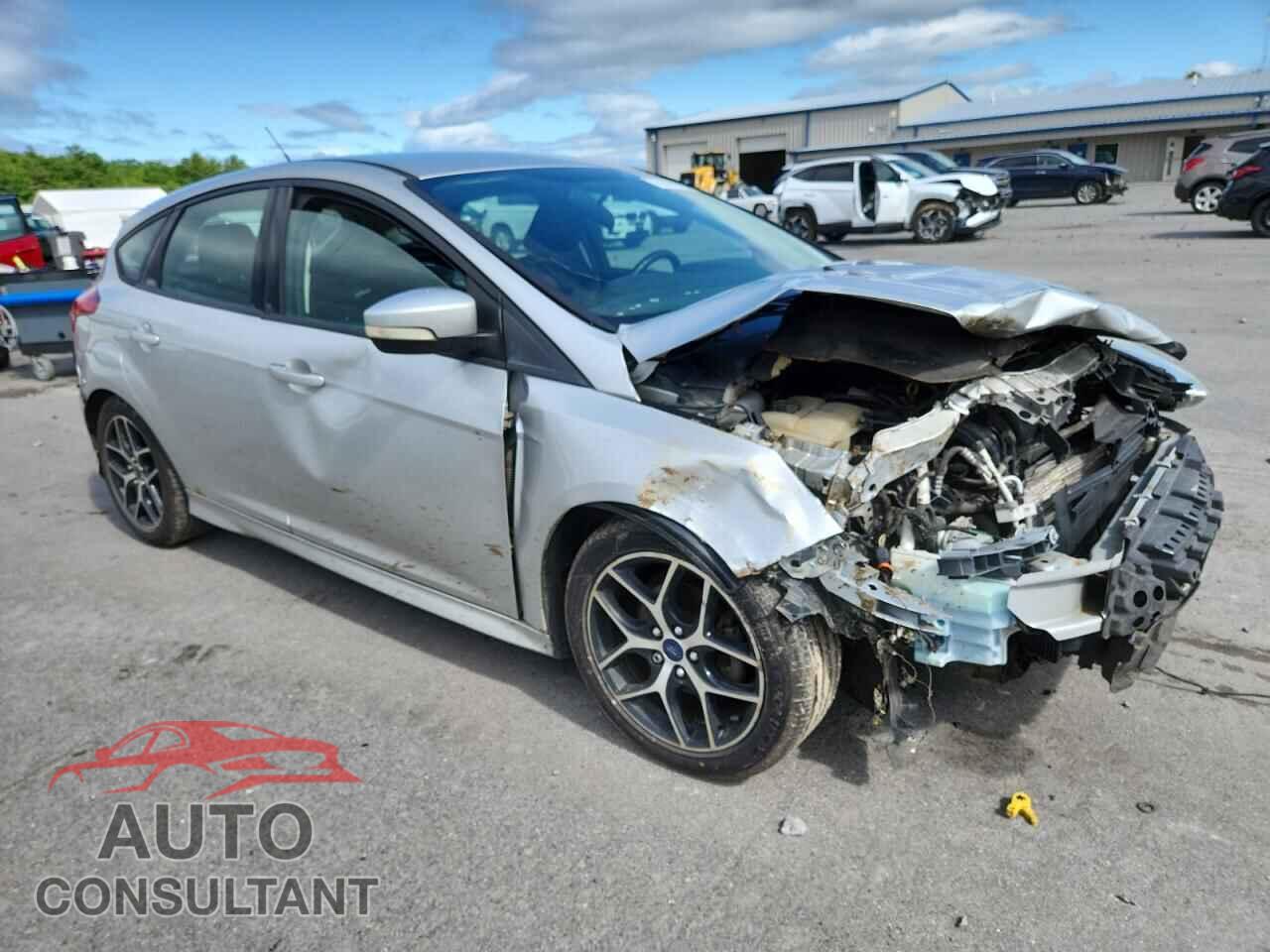 FORD FOCUS 2015 - 1FADP3K26FL371948