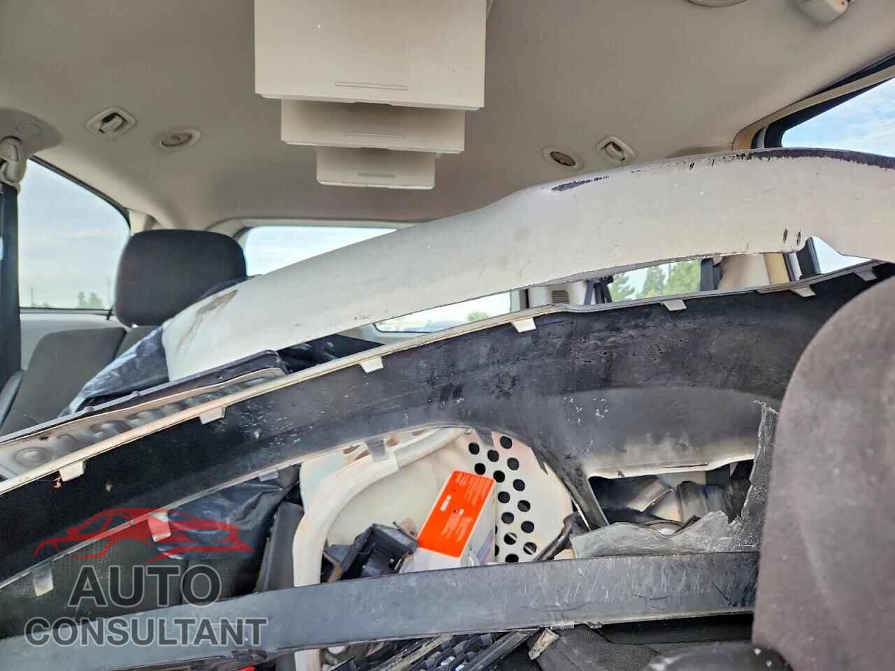 DODGE CARAVAN 2012 - 2C4RDGDG3CR110885
