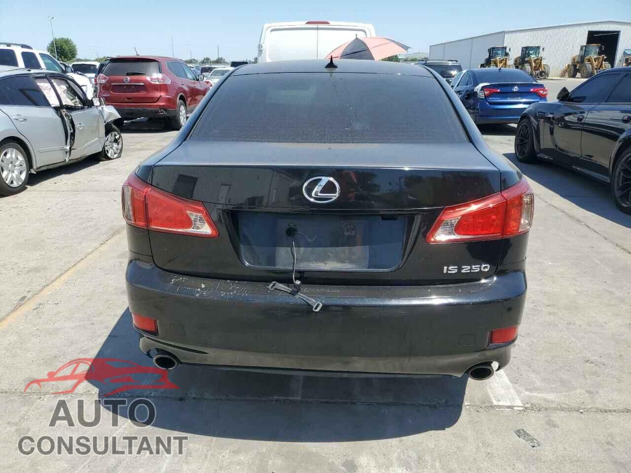 LEXUS IS 2011 - JTHBF5C25B5143967