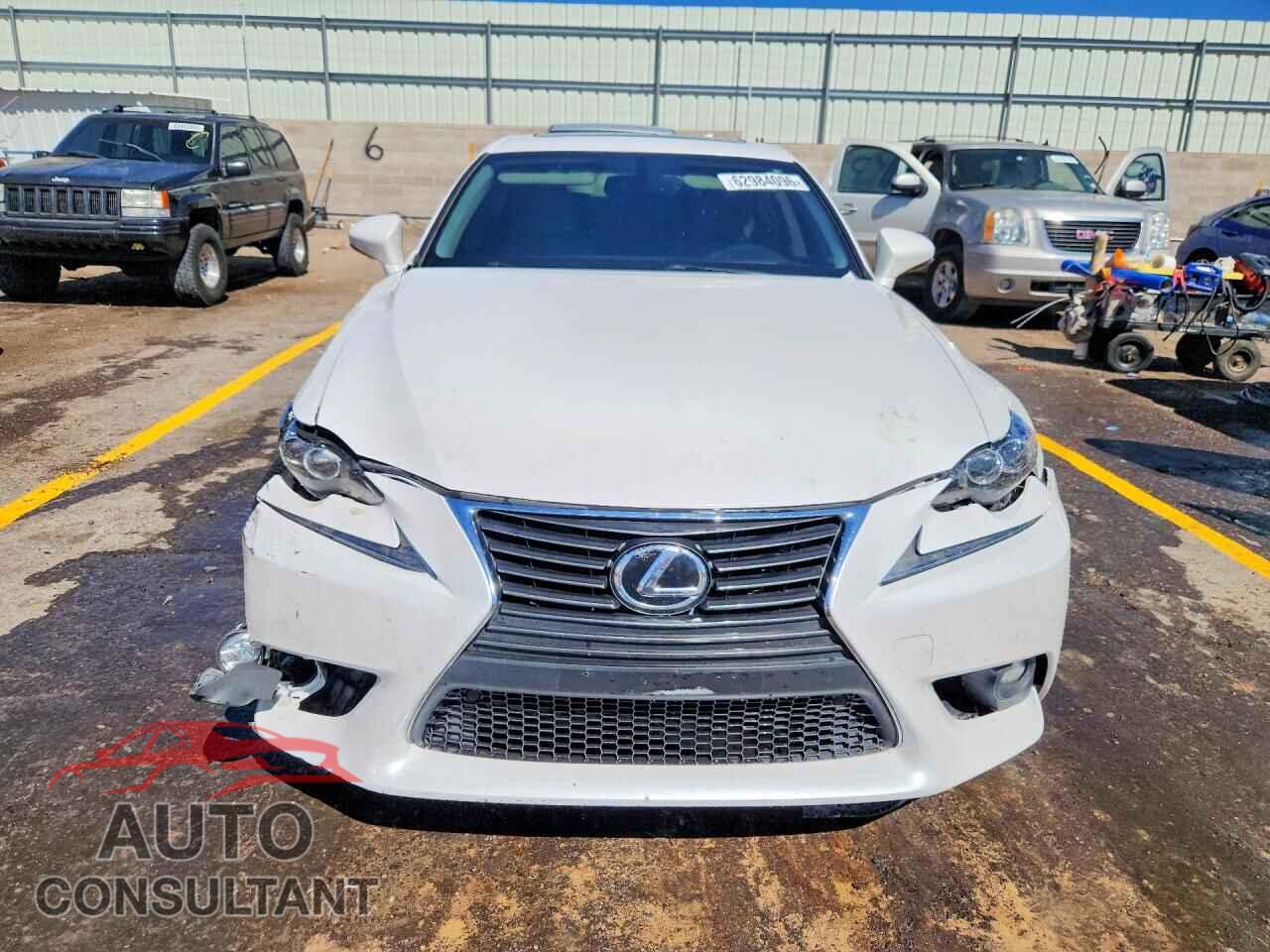 LEXUS IS 2016 - JTHBA1D23G5012565