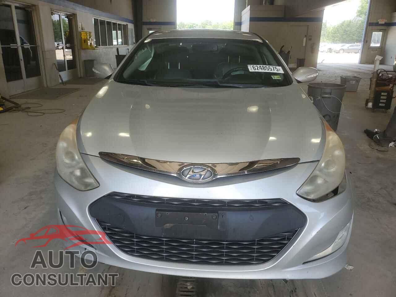 HYUNDAI SONATA 2012 - KMHEC4A42CA046946