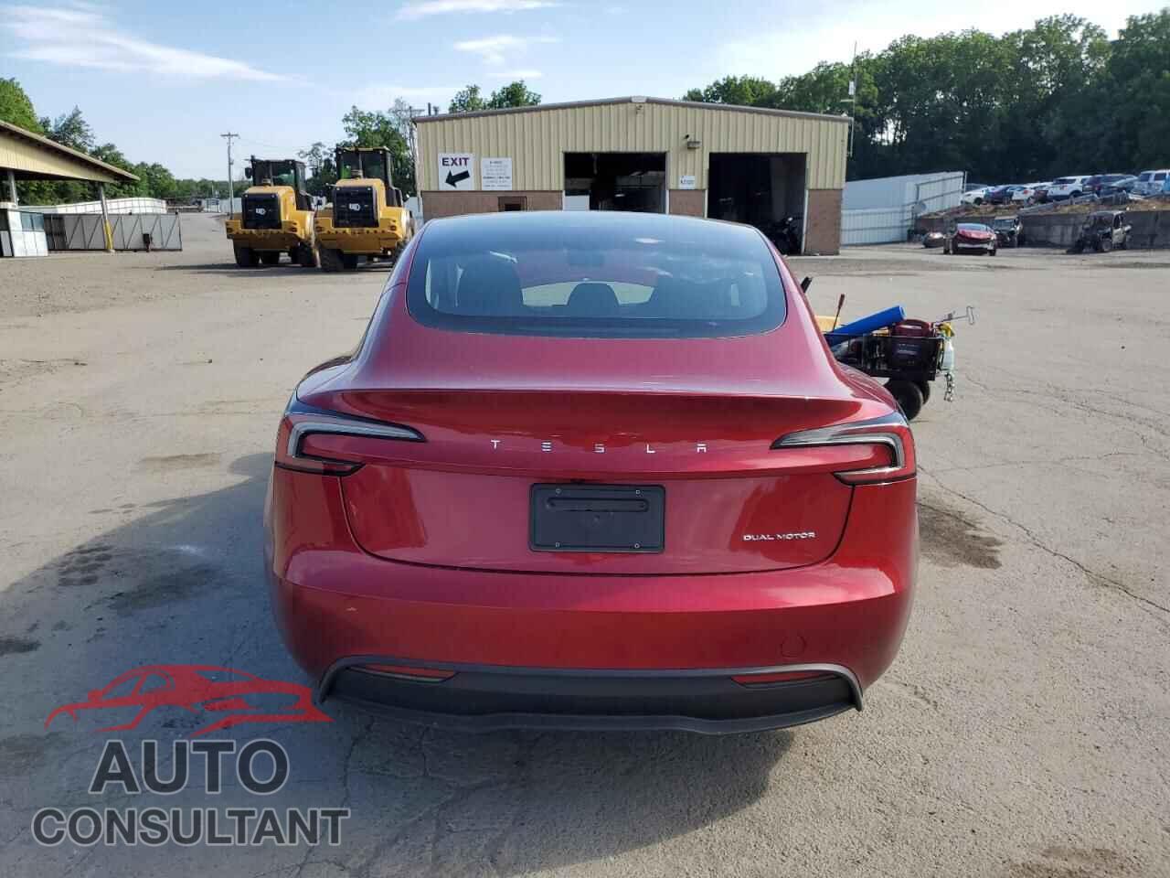 TESLA MODEL 3 2024 - 5YJ3E1EB3RF813877