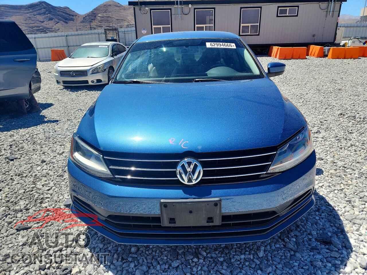 VOLKSWAGEN JETTA 2017 - 3VW2B7AJ8HM386739