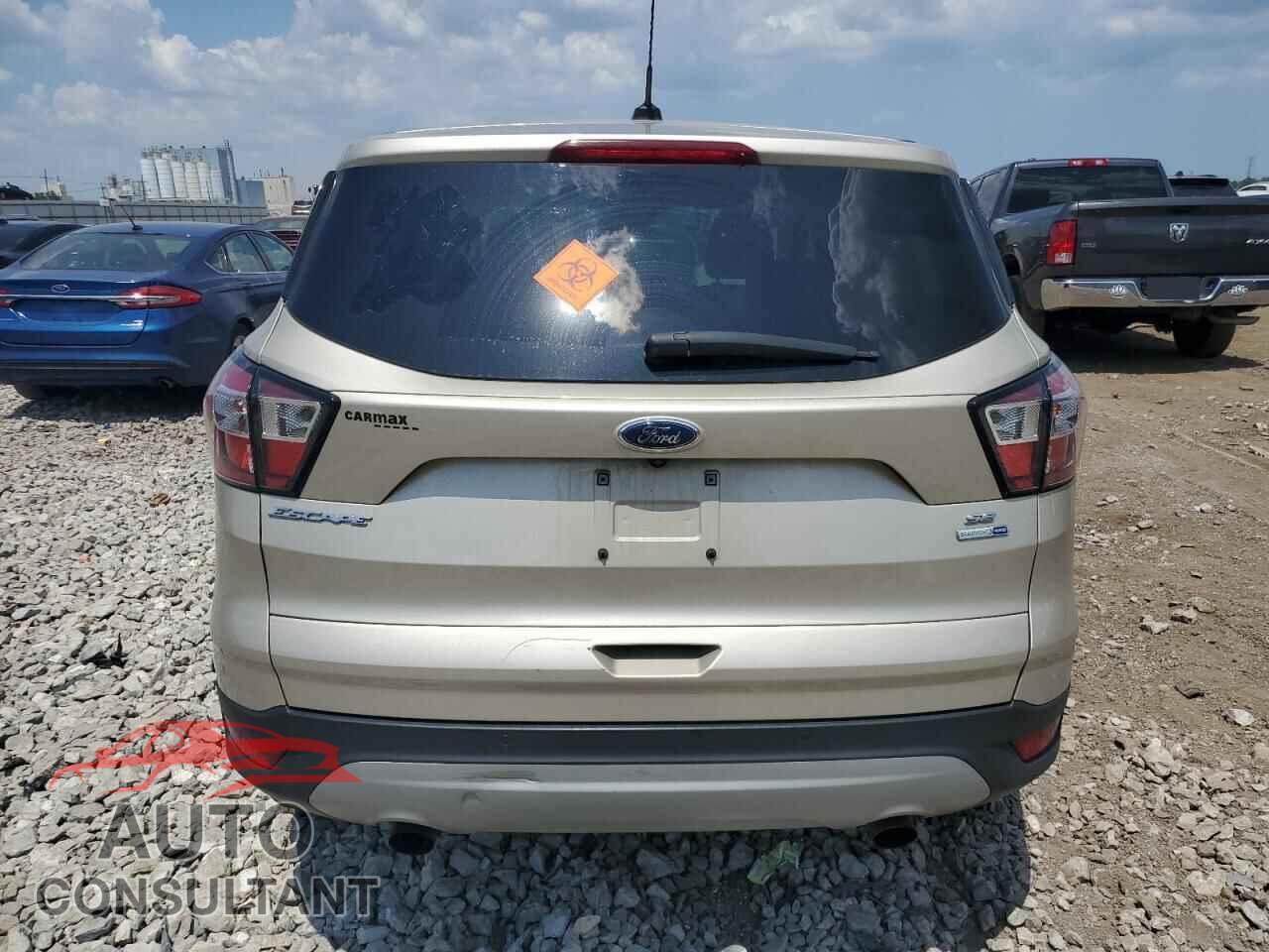 FORD ESCAPE 2017 - 1FMCU9GD2HUC28029