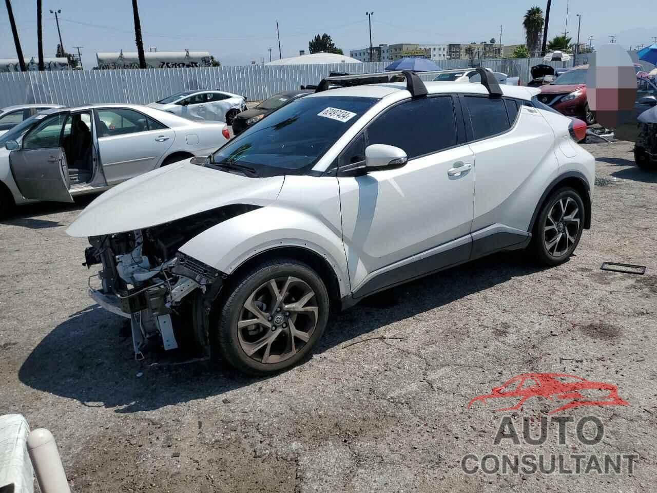 TOYOTA C-HR 2020 - JTNKHMBX1L1087162