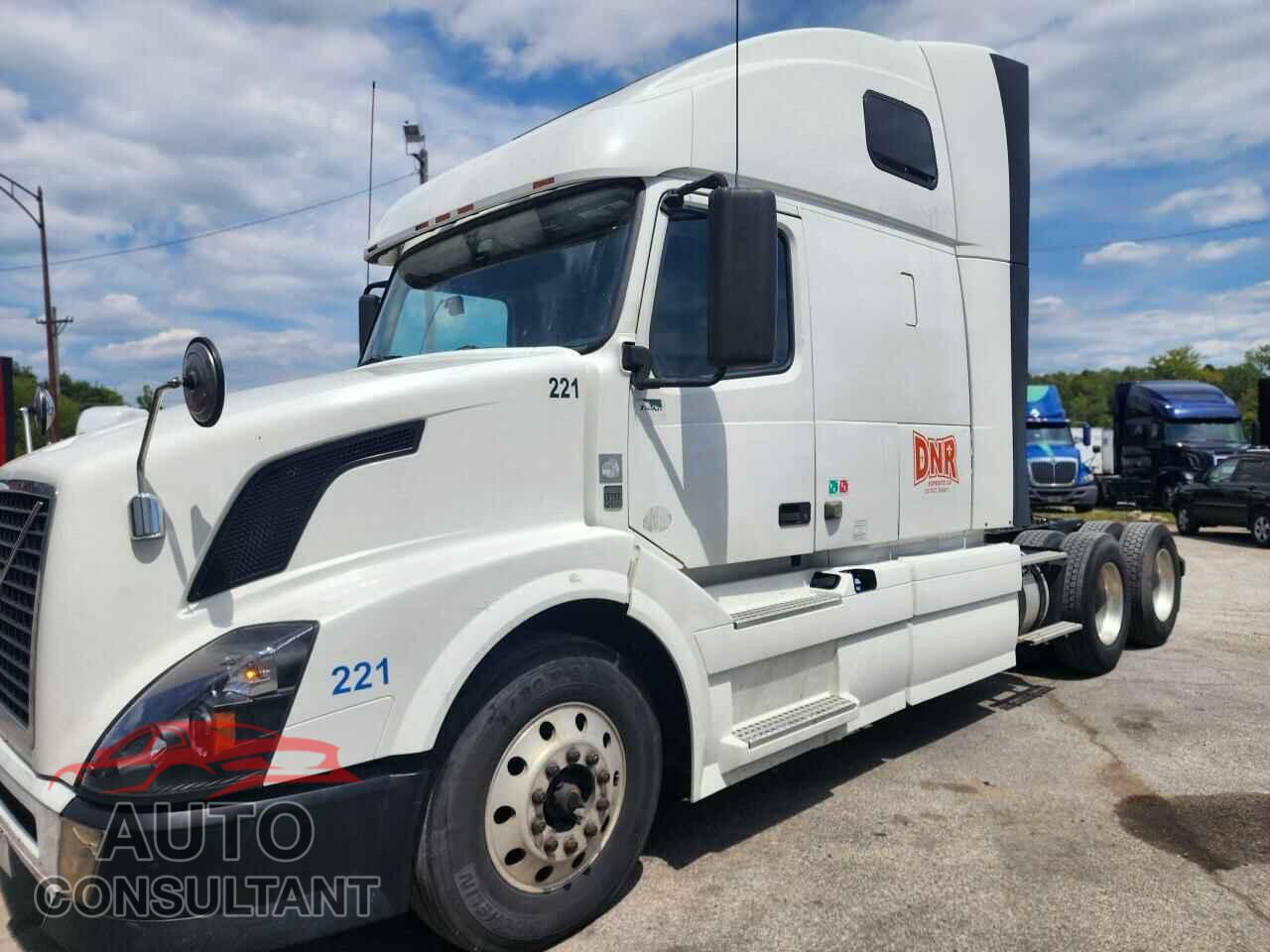 VOLVO VN 2012 - 4V4NC9EJ8CN539240