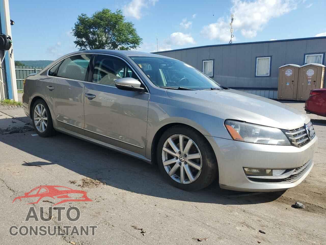 VOLKSWAGEN PASSAT 2012 - 1VWBN7A35CC099992