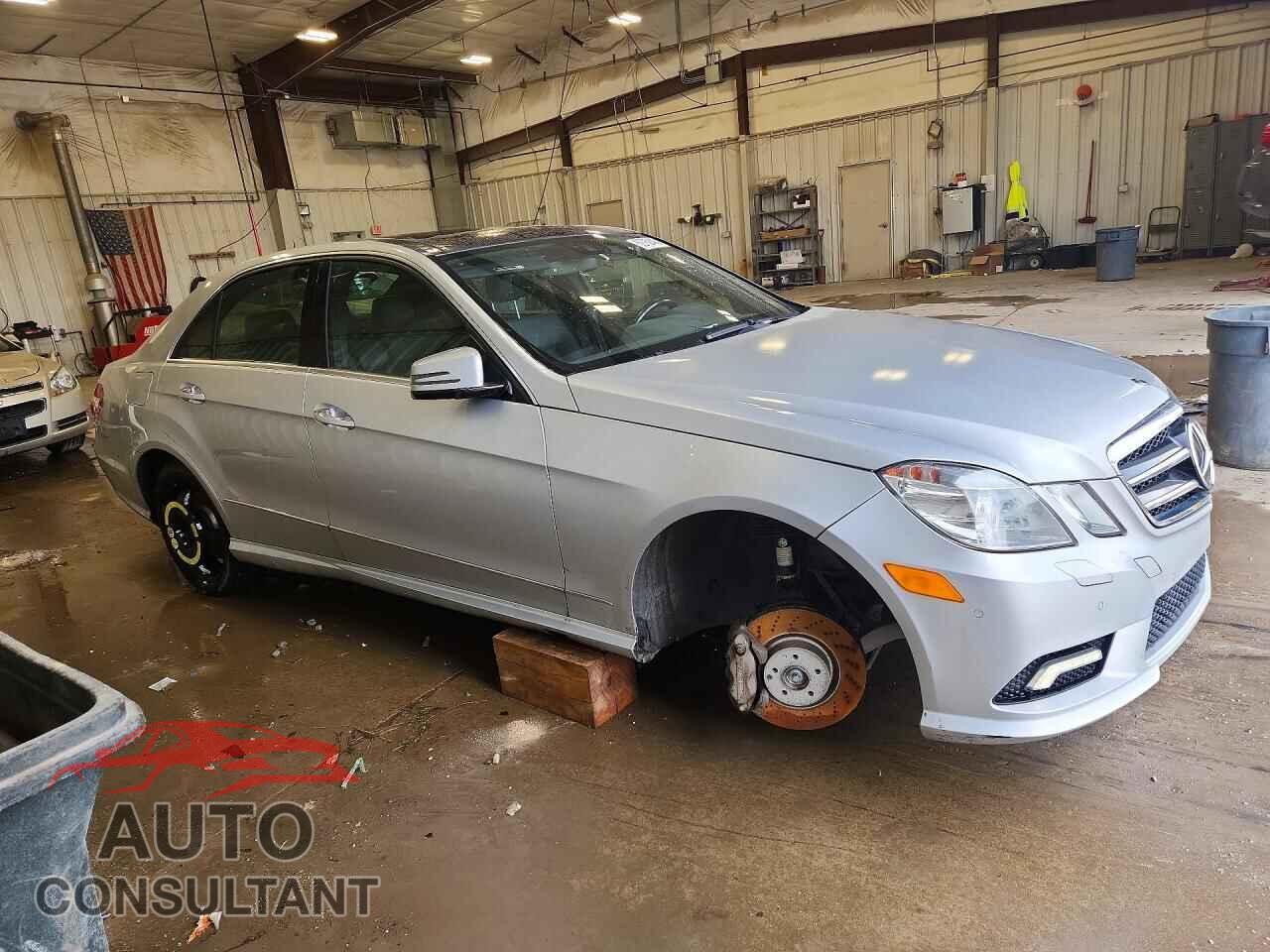 MERCEDES-BENZ E-CLASS 2011 - WDDHF9AB7BA303852