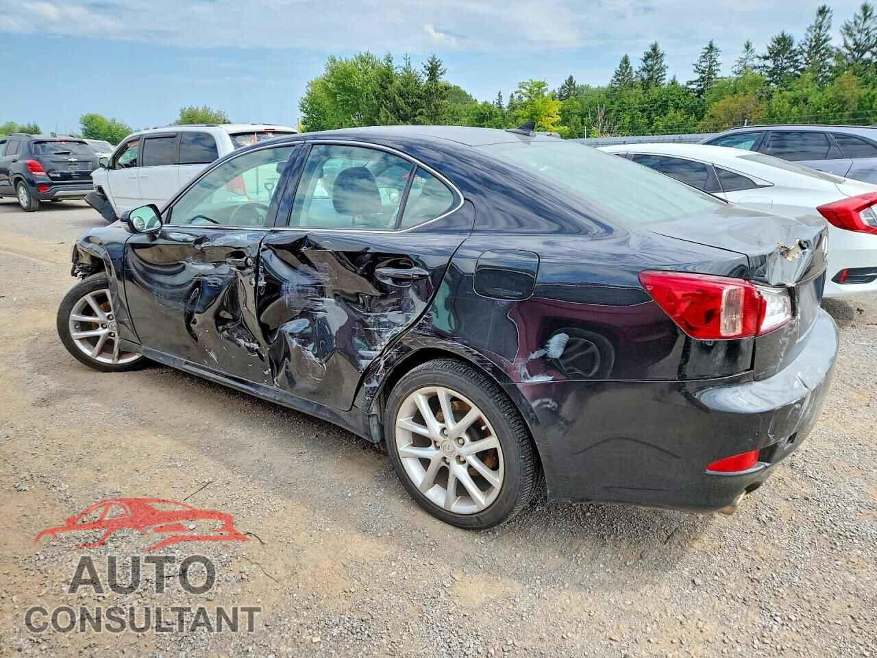 LEXUS IS 2011 - JTHCF5C29B5051457