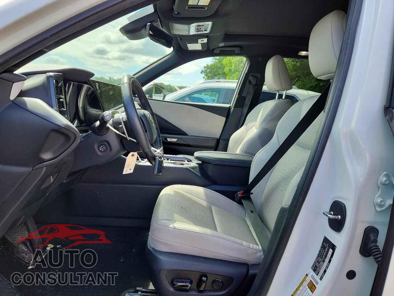 LEXUS UNKNOWN 2024 - 5TDAAAB62RS003887