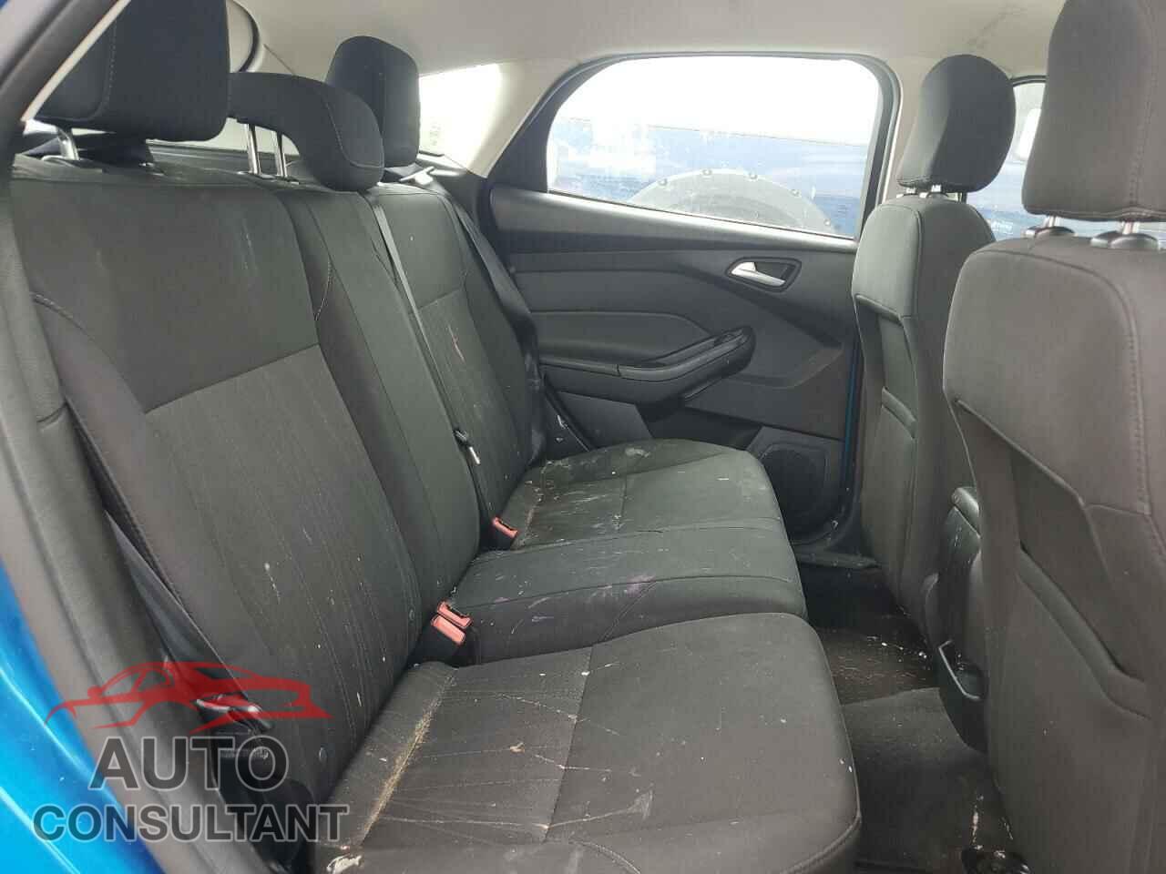 FORD FOCUS 2017 - 1FADP3K28HL210133