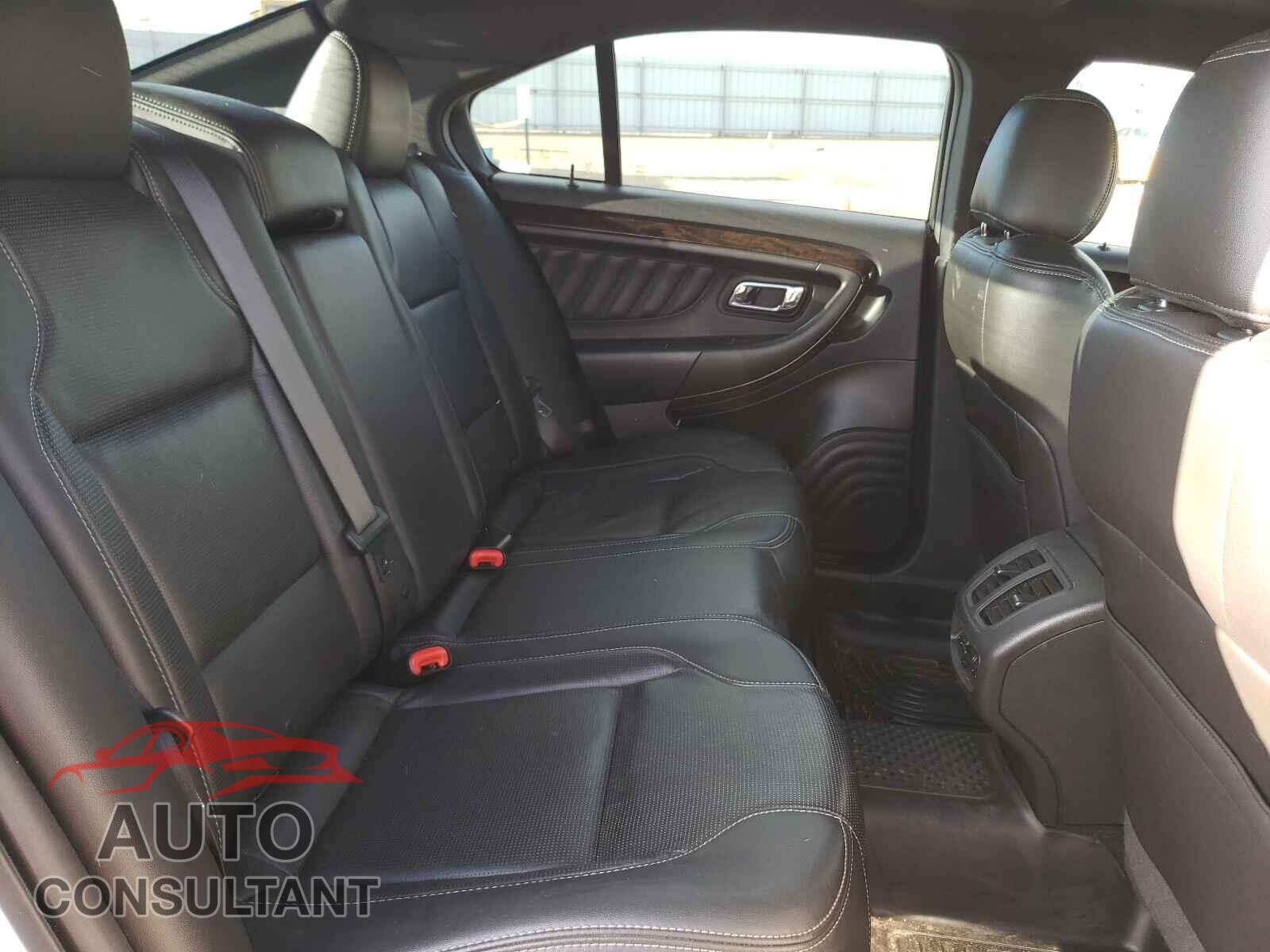 FORD TAURUS 2016 - 1FAHP2J81GG107841
