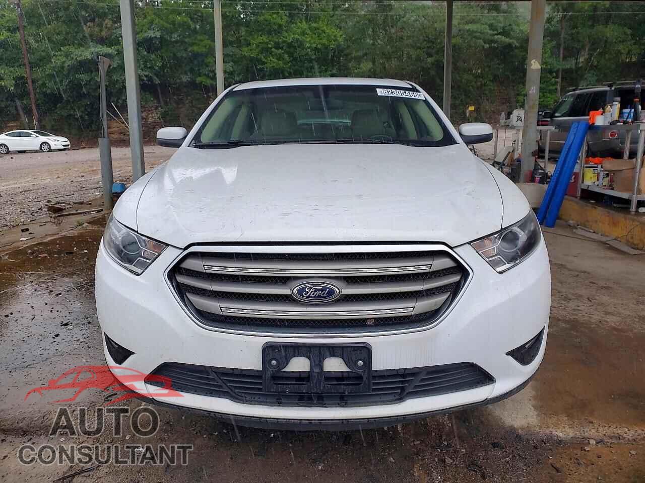 FORD TAURUS 2019 - 1FAHP2E85KG115315