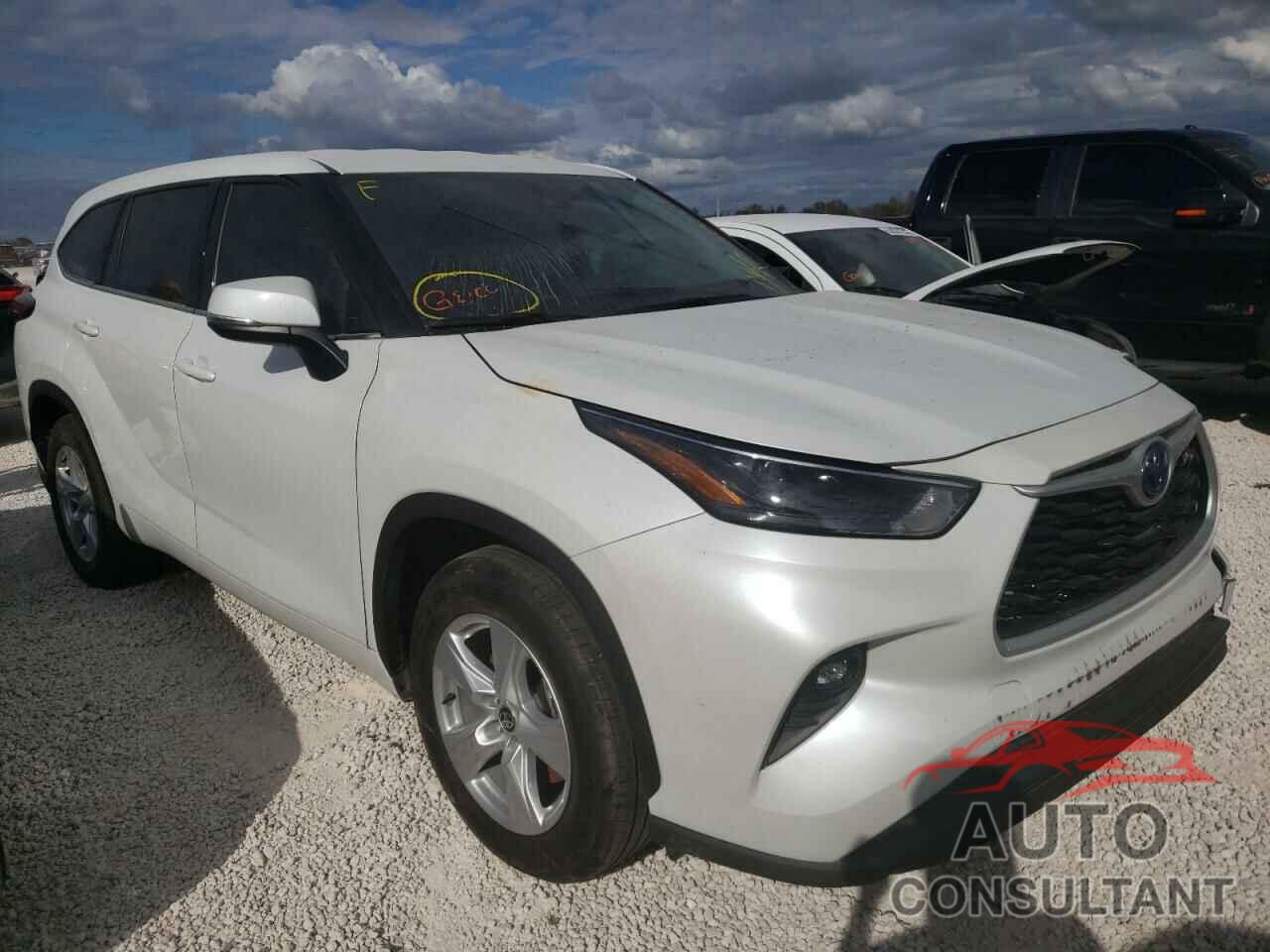 TOYOTA HIGHLANDER 2022 - 5TDBBRCH9NS558801