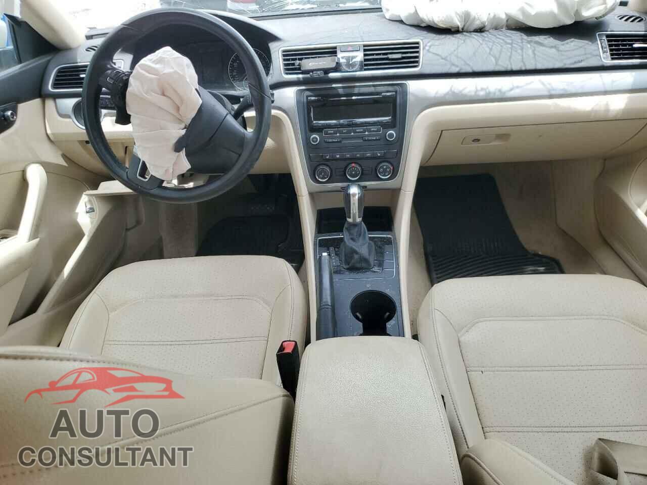 VOLKSWAGEN PASSAT 2014 - 1VWAP7A39EC010658