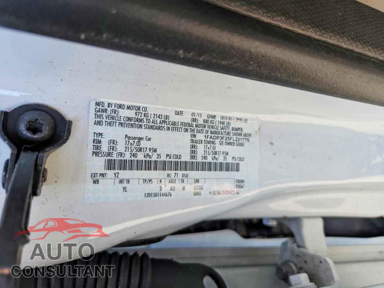 FORD FOCUS 2015 - 1FADP3F25FL221775