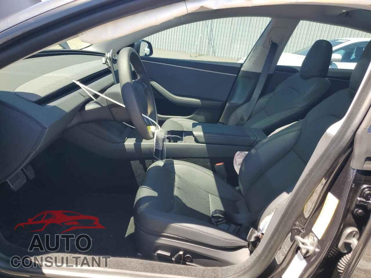 TESLA MODEL 3 2024 - 5YJ3E1EA9RF726458