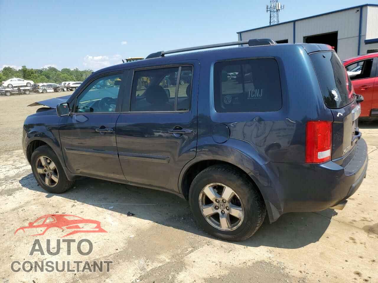 HONDA PILOT 2011 - 5FNYF4H66BB083360