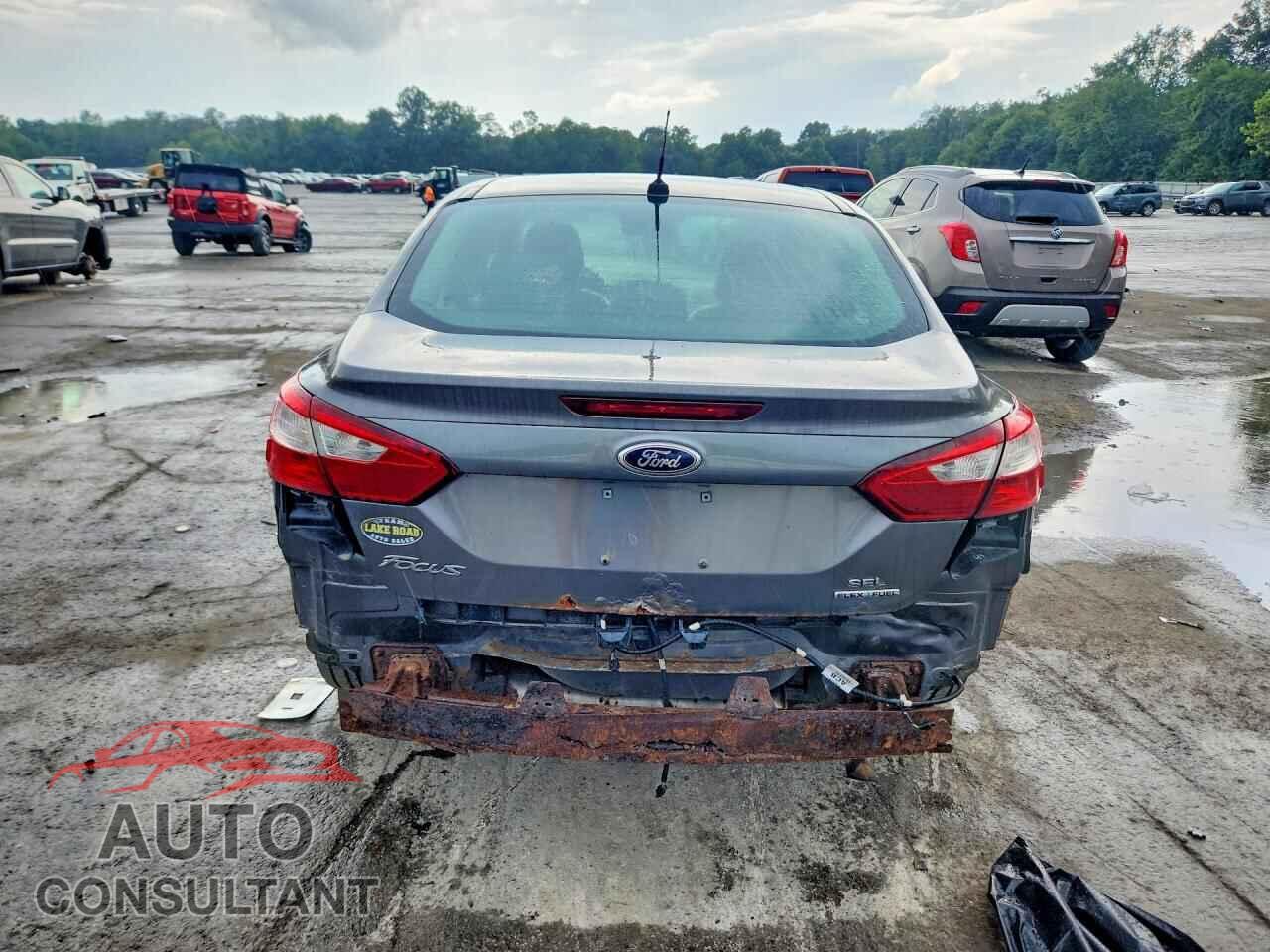 FORD FOCUS 2012 - 1FAHP3H28CL445973