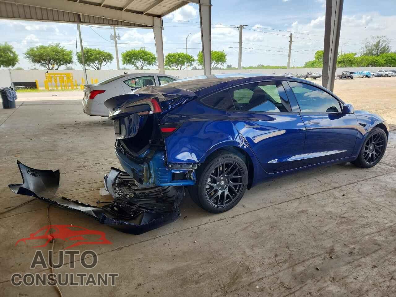 TESLA MODEL 3 2024 - 5YJ3E1EA2RF717648